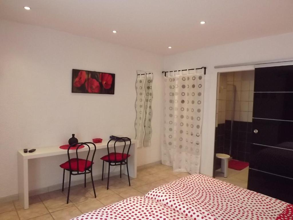 Chambres D'Hotes- Le Pre Aux Anes Albon Room photo